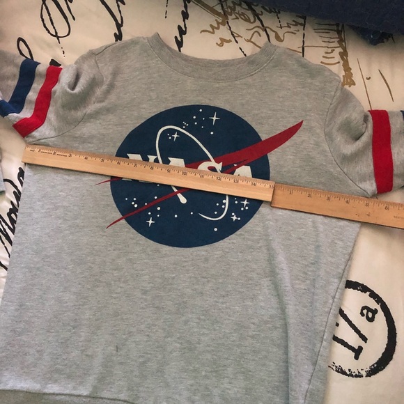 ✨2/$25 NASA Crewneck Sweatshirt - Picture 5 of 6